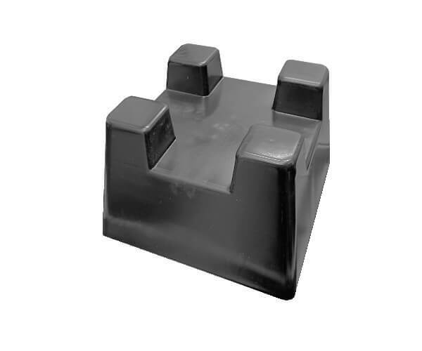 Фундаментный блок с фиксацией бруса №3